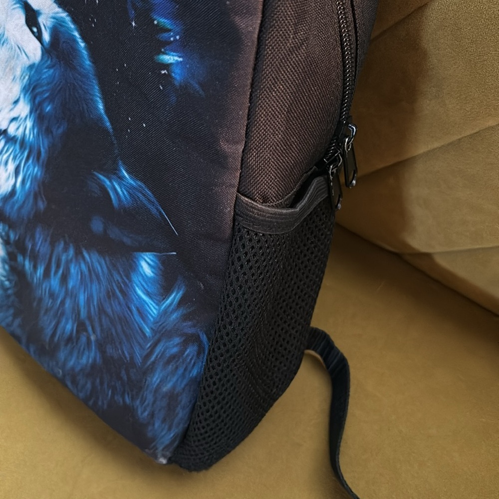 Wolf backpack. - Picture 3 of 6